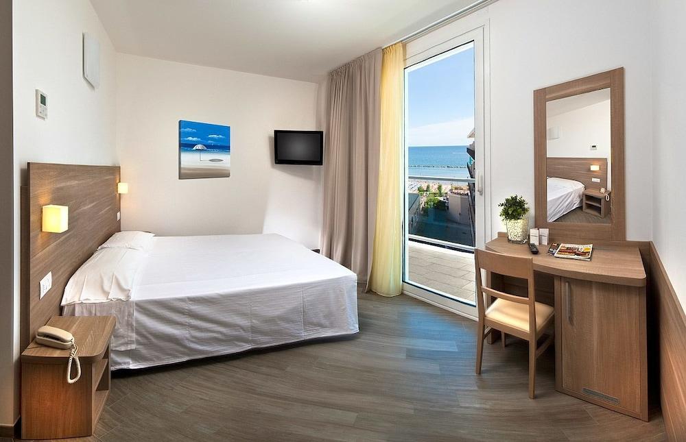 Hotel Atlantic & Spa Gabicce Mare Extérieur photo
