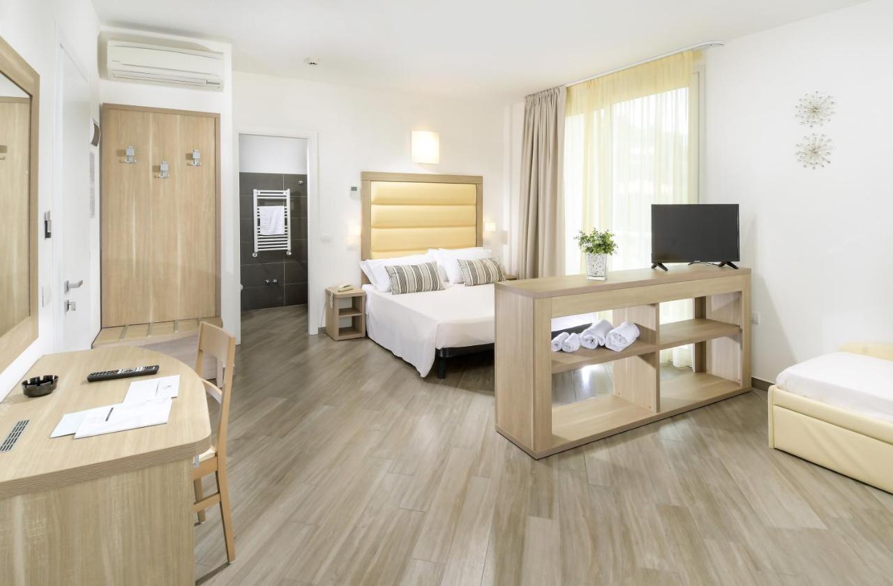 Hotel Atlantic & Spa Gabicce Mare Extérieur photo
