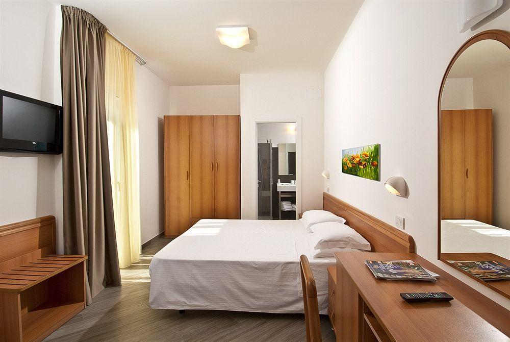 Hotel Atlantic & Spa Gabicce Mare Extérieur photo