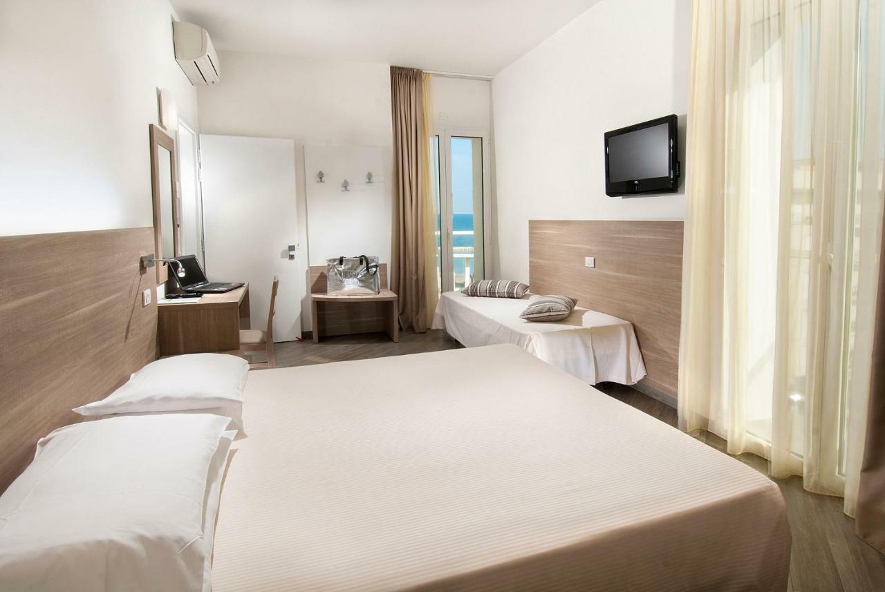 Hotel Atlantic & Spa Gabicce Mare Extérieur photo