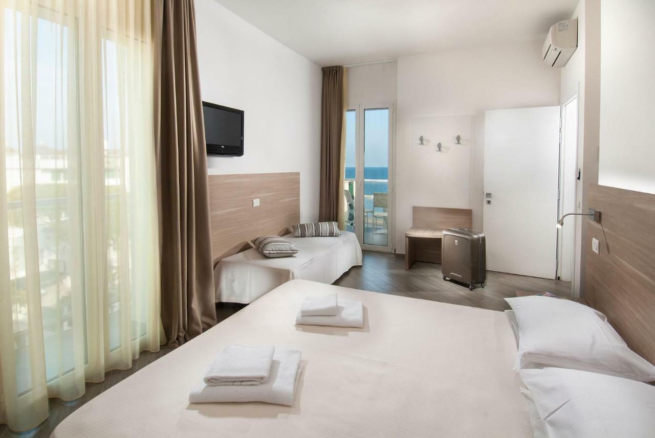 Hotel Atlantic & Spa Gabicce Mare Extérieur photo